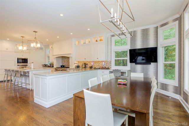 652 Noyack Path, Water Mill, NY 11976