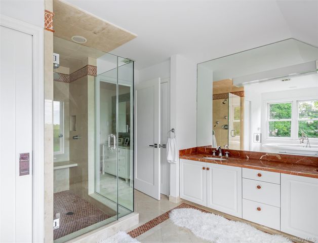 652 Noyack Path, Water Mill, NY 11976