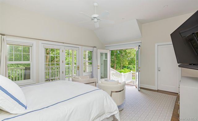 652 Noyack Path, Water Mill, NY 11976