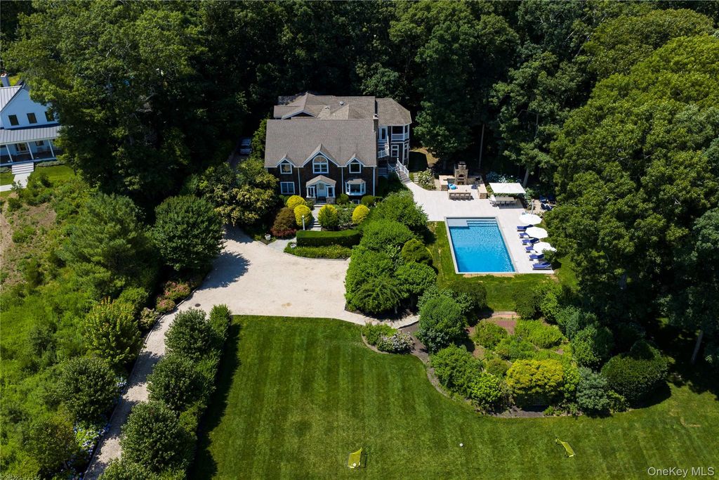 652 Noyack Path, Water Mill, NY 11976