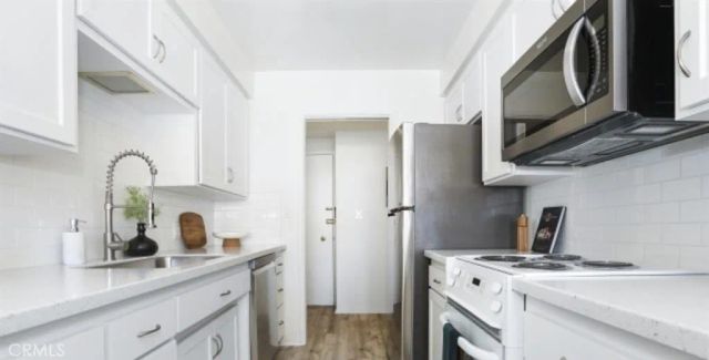 4614 Finley, Los Angeles, CA 90027