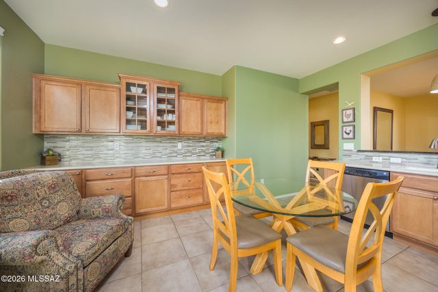 5995 S Moon Desert Drive, Tucson, AZ 85747