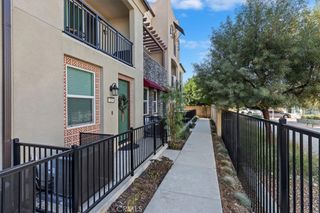 129 Dove Lndg, Covina, CA 91722