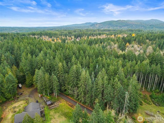 3 Larson Lane NW, Seabeck, WA 98380