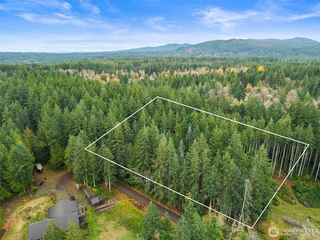 3 Larson Lane NW, Seabeck, WA 98380