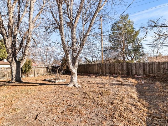 32 Scotland Rd, Pueblo, CO 81001