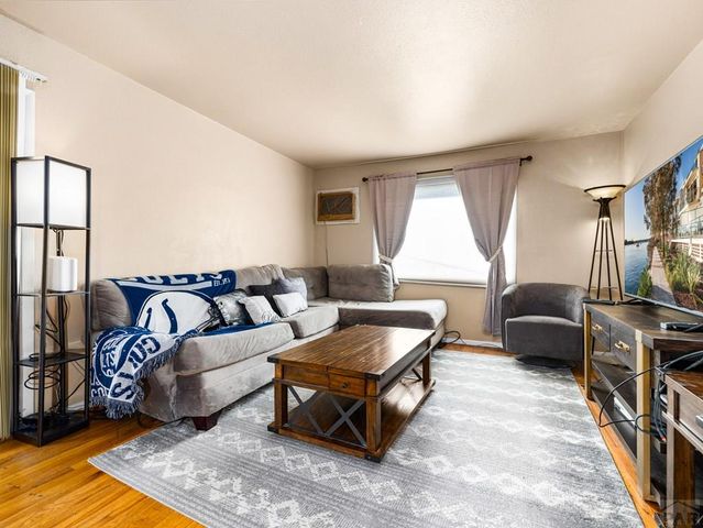 32 Scotland Rd, Pueblo, CO 81001