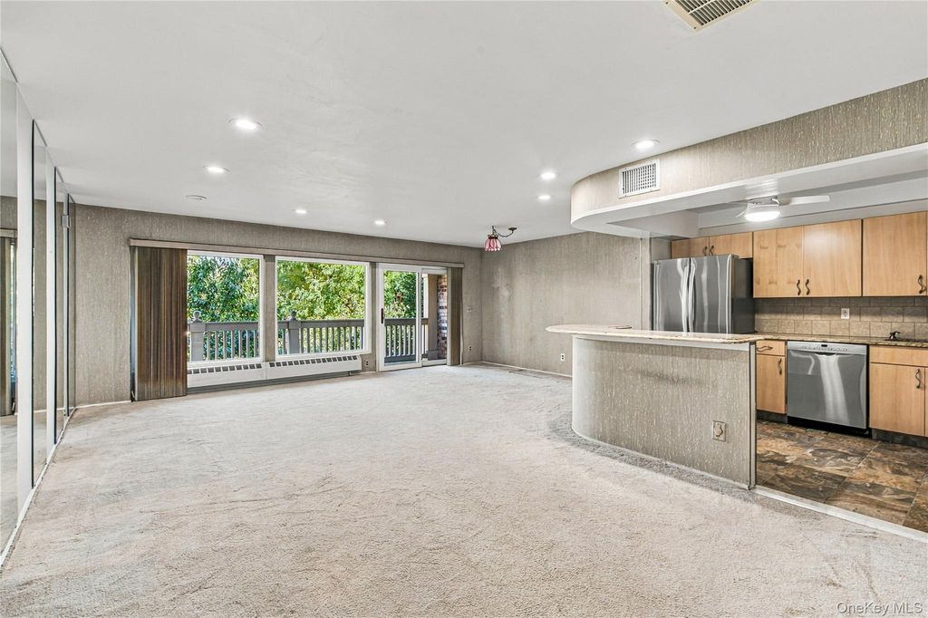 1301 Michael Court 1624, Bayside, NY 11360 — photo 5