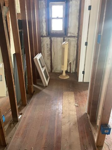 307 E 10th St, Wellington, KS 67152