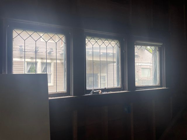 307 E 10th St, Wellington, KS 67152