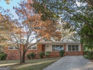 100 Belmont Drive, Warner Robins, GA 31088