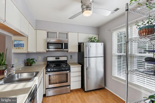 4108-B WATERPERRY CT, Mount Laurel, NJ 08054