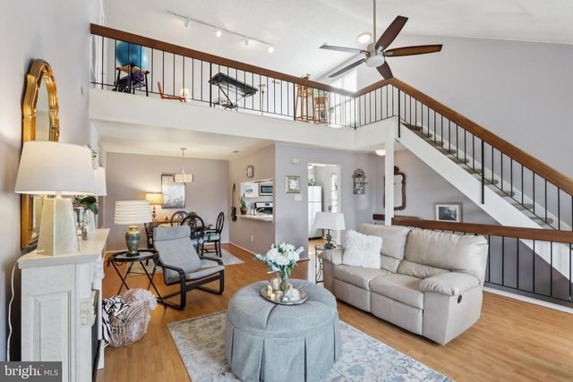 4108-B WATERPERRY CT, Mount Laurel, NJ 08054