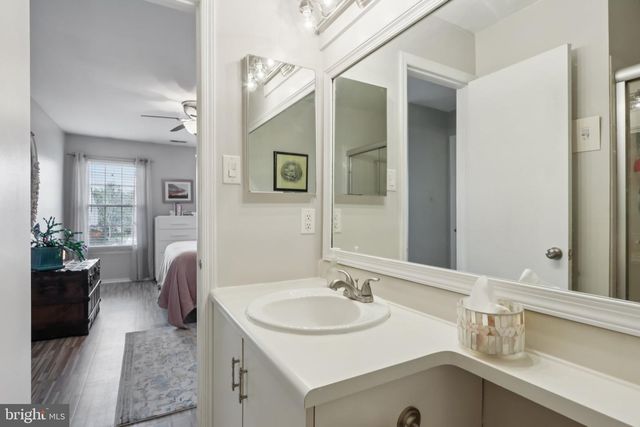 4108-B WATERPERRY CT, Mount Laurel, NJ 08054