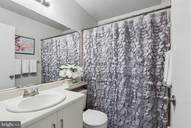 4108-B WATERPERRY CT, Mount Laurel, NJ 08054