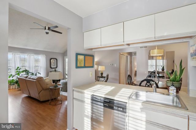 4108-B WATERPERRY CT, Mount Laurel, NJ 08054