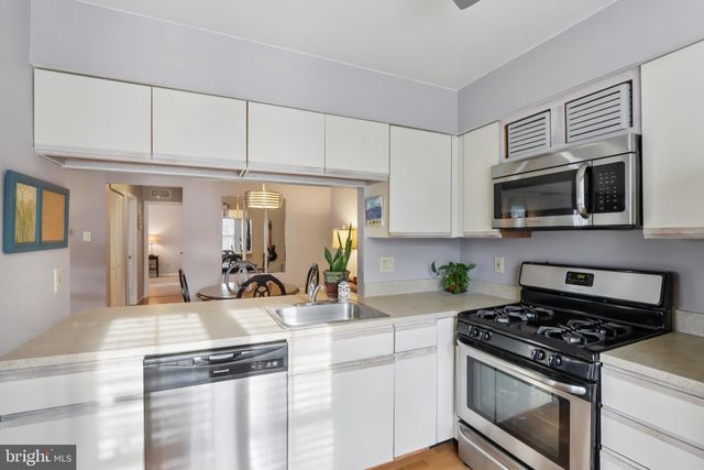 4108-B WATERPERRY CT, Mount Laurel, NJ 08054