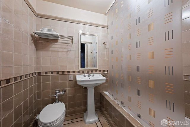 1201 California Street 506, San Francisco, CA 94109