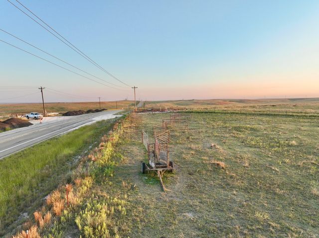 First Creek Ranch, Booker, TX 79005