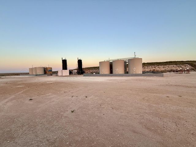 First Creek Ranch, Booker, TX 79005