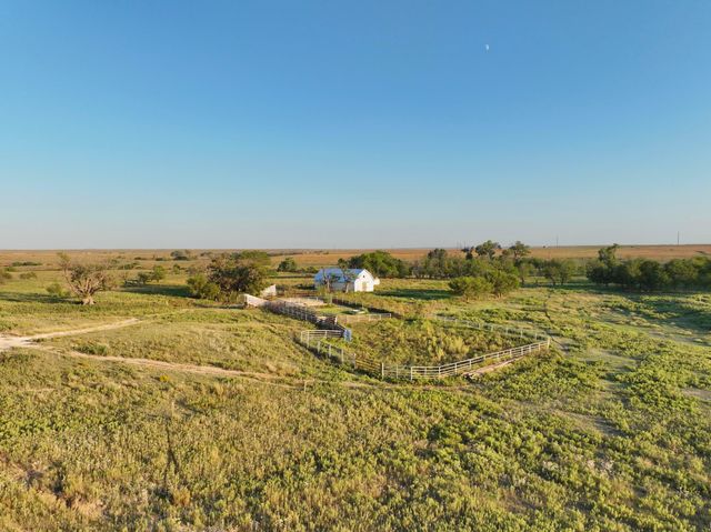 First Creek Ranch, Booker, TX 79005