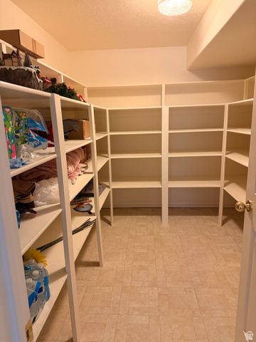 153 W HIDDEN HOLLOW CIR, Orem, UT 84058