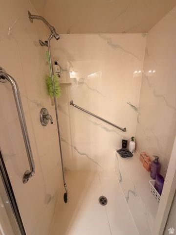 153 W HIDDEN HOLLOW CIR, Orem, UT 84058