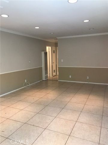 356 E 20TH Street D, Costa Mesa, CA 92627