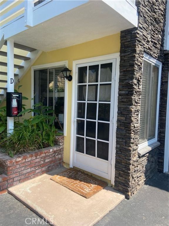 356 E 20TH Street D, Costa Mesa, CA 92627