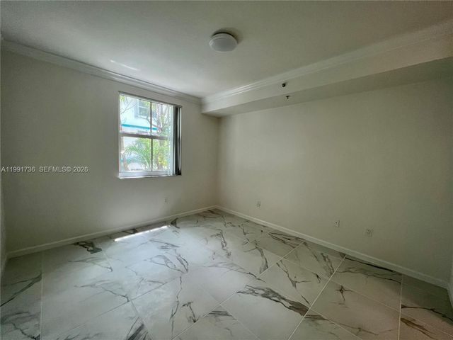 9172 Collins Ave 214, Surfside, FL 33154