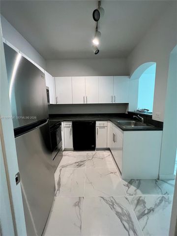 9172 Collins Ave 214, Surfside, FL 33154