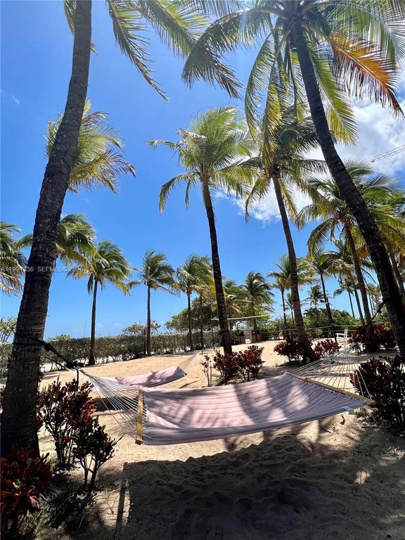 9172 Collins Ave 214, Surfside, FL 33154