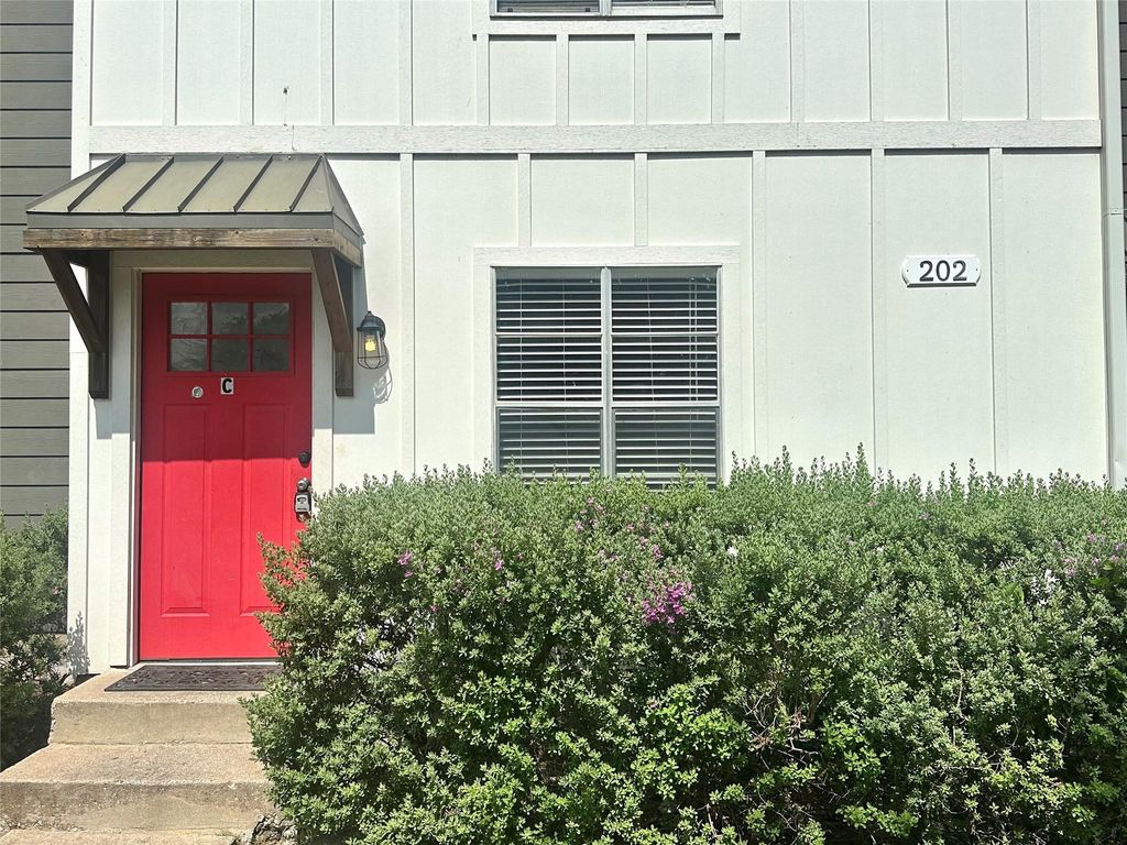 202 N 2nd ST C, Pflugerville, TX 78660