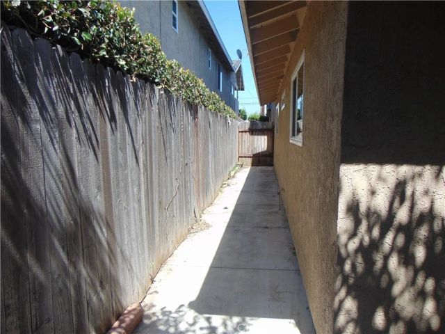 2009 Alabama 3, Huntington Beach, CA 92648