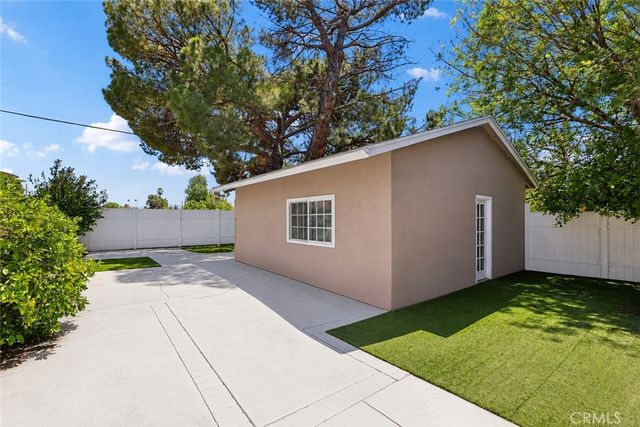 6616 Yolanda Avenue, Reseda, CA 91335