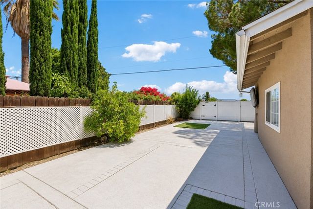 6616 Yolanda Avenue, Reseda, CA 91335