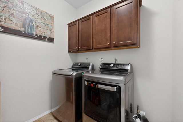 1919 Redondo Peak Drive NW, Albuquerque, NM 87120