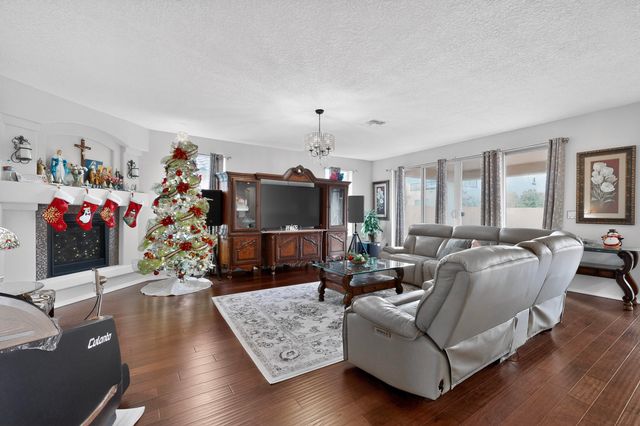 1919 Redondo Peak Drive NW, Albuquerque, NM 87120