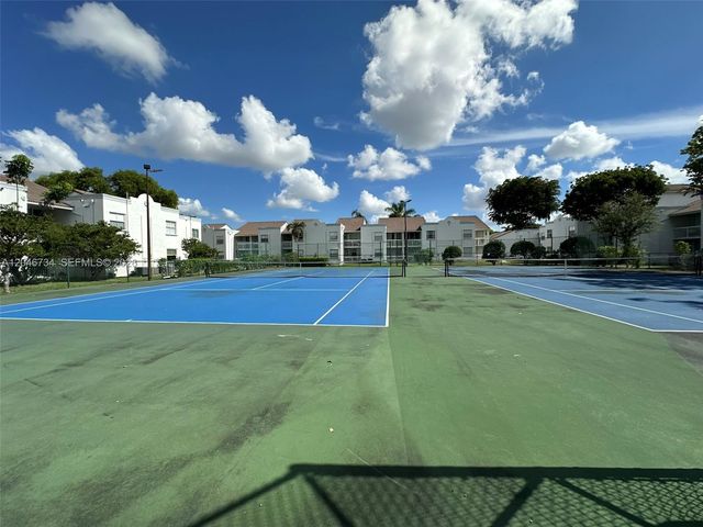 4990 NW 97th Place 314, Doral, FL 33178