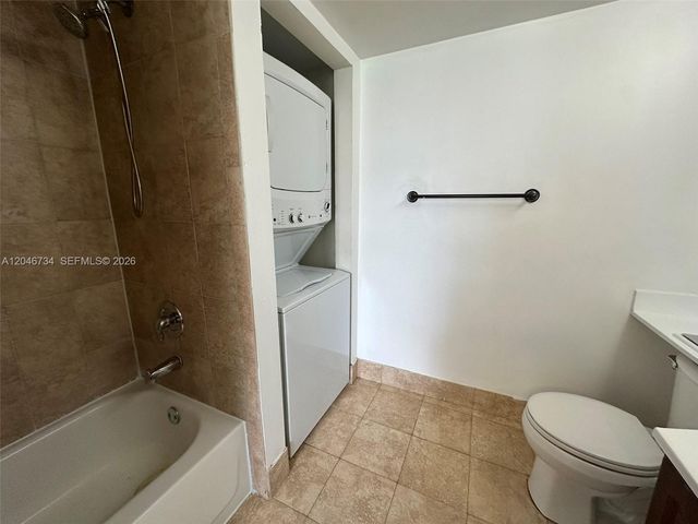 4990 NW 97th Place 314, Doral, FL 33178