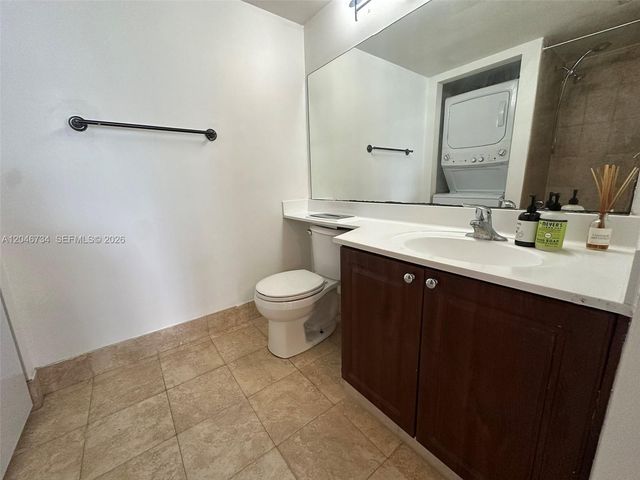 4990 NW 97th Place 314, Doral, FL 33178