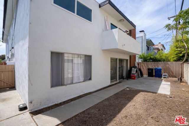 3670 Greenfield Avenue, Los Angeles, CA 90034