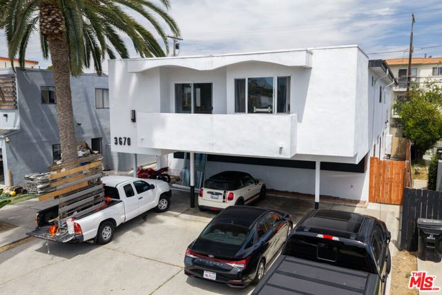 3670 Greenfield Avenue, Los Angeles, CA 90034