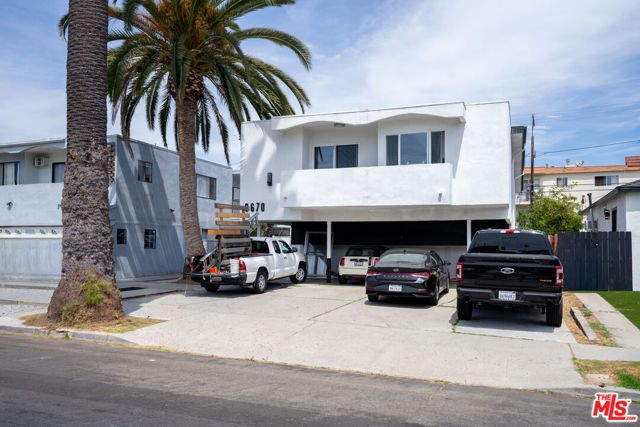 3670 Greenfield Avenue, Los Angeles, CA 90034