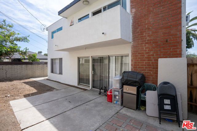 3670 Greenfield Avenue, Los Angeles, CA 90034