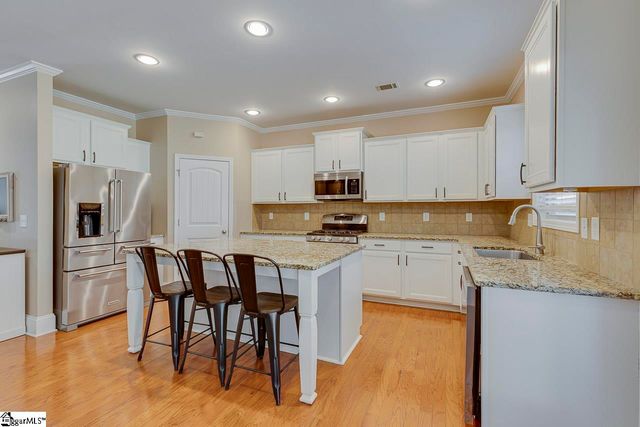 101 Trailwood Drive, Fountain Inn, SC 29644