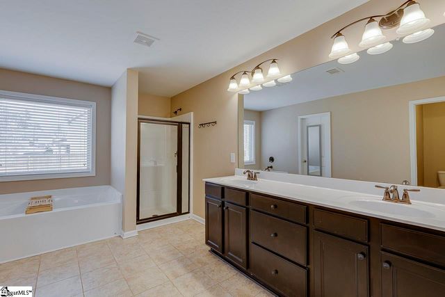 101 Trailwood Drive, Fountain Inn, SC 29644