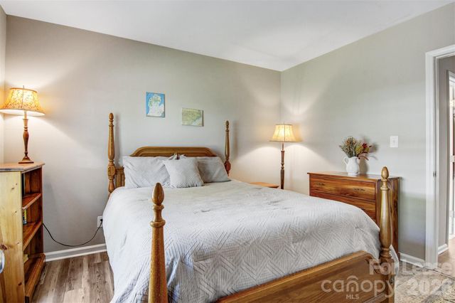 3700 Selwyn Farms Lane 4, Charlotte, NC 28209