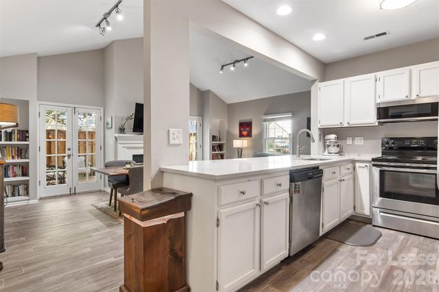 3700 Selwyn Farms Lane 4, Charlotte, NC 28209