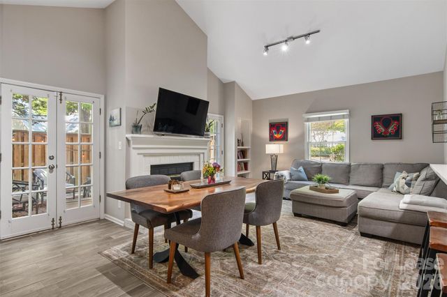 3700 Selwyn Farms Lane 4, Charlotte, NC 28209